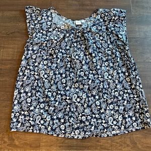 Gap Womens Navy Floral Top Size Medium with cap sleeves